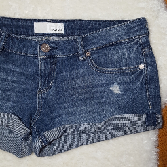 Garage Medium Wash Flirty Shorts - Picture 5 of 11